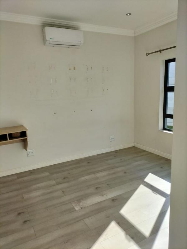 To Let 3 Bedroom Property for Rent in Parklands North Western Cape